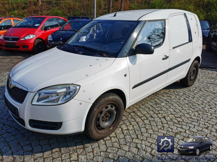 Faruri skoda roomster 2011