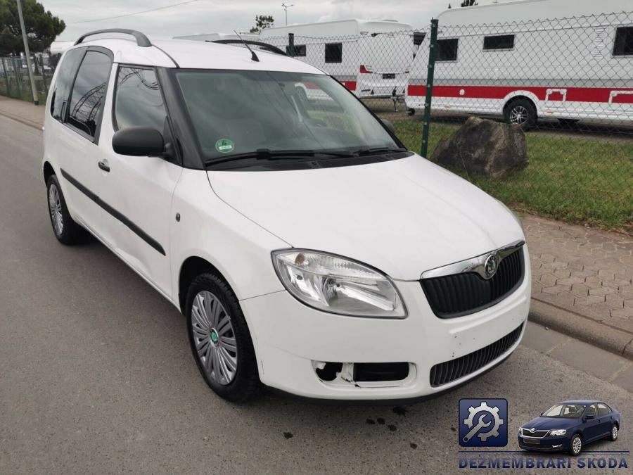 Hayon skoda roomster 2010