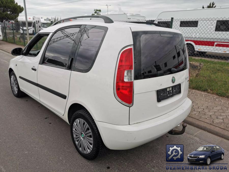 Luneta skoda roomster 2011