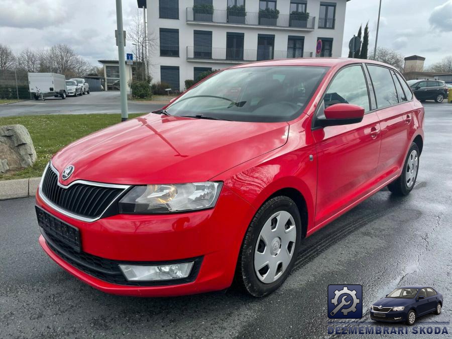 Semnalizari spate skoda rapid 2012